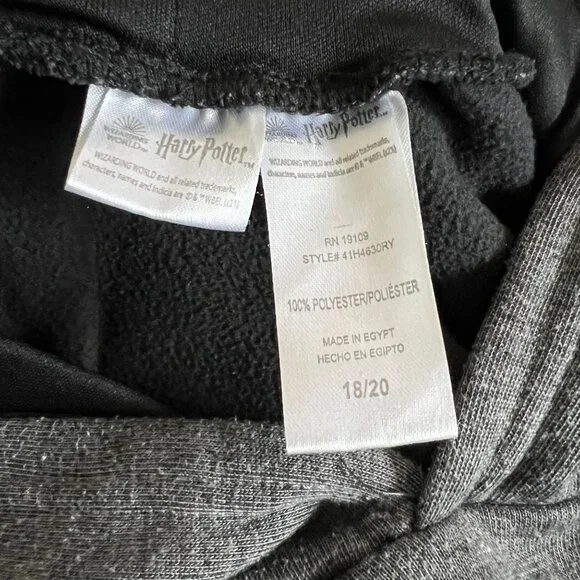 Harry Potter Hufflepuff Hogwarts Alumni Hoodie Girls Size 18/20 Gray Polyester - Picture 3 of 3